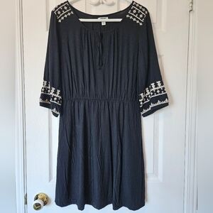 Old Navy Embroidered Black Dress 3/4 sleeves lined skirt Large